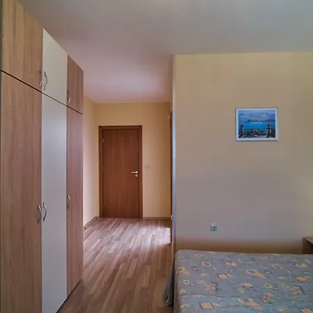 Апартаменти Sea Panorama *